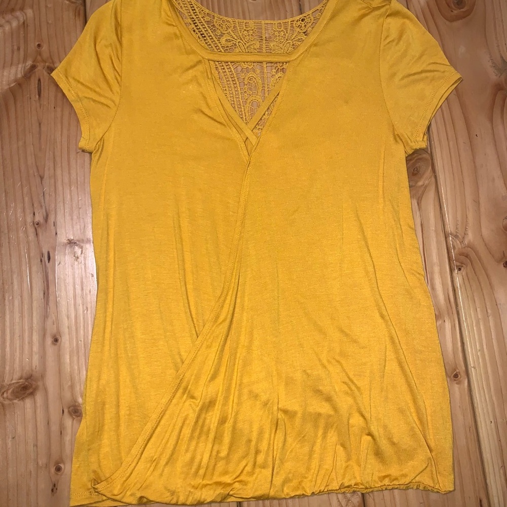 Women’s Short Sleeve Top
